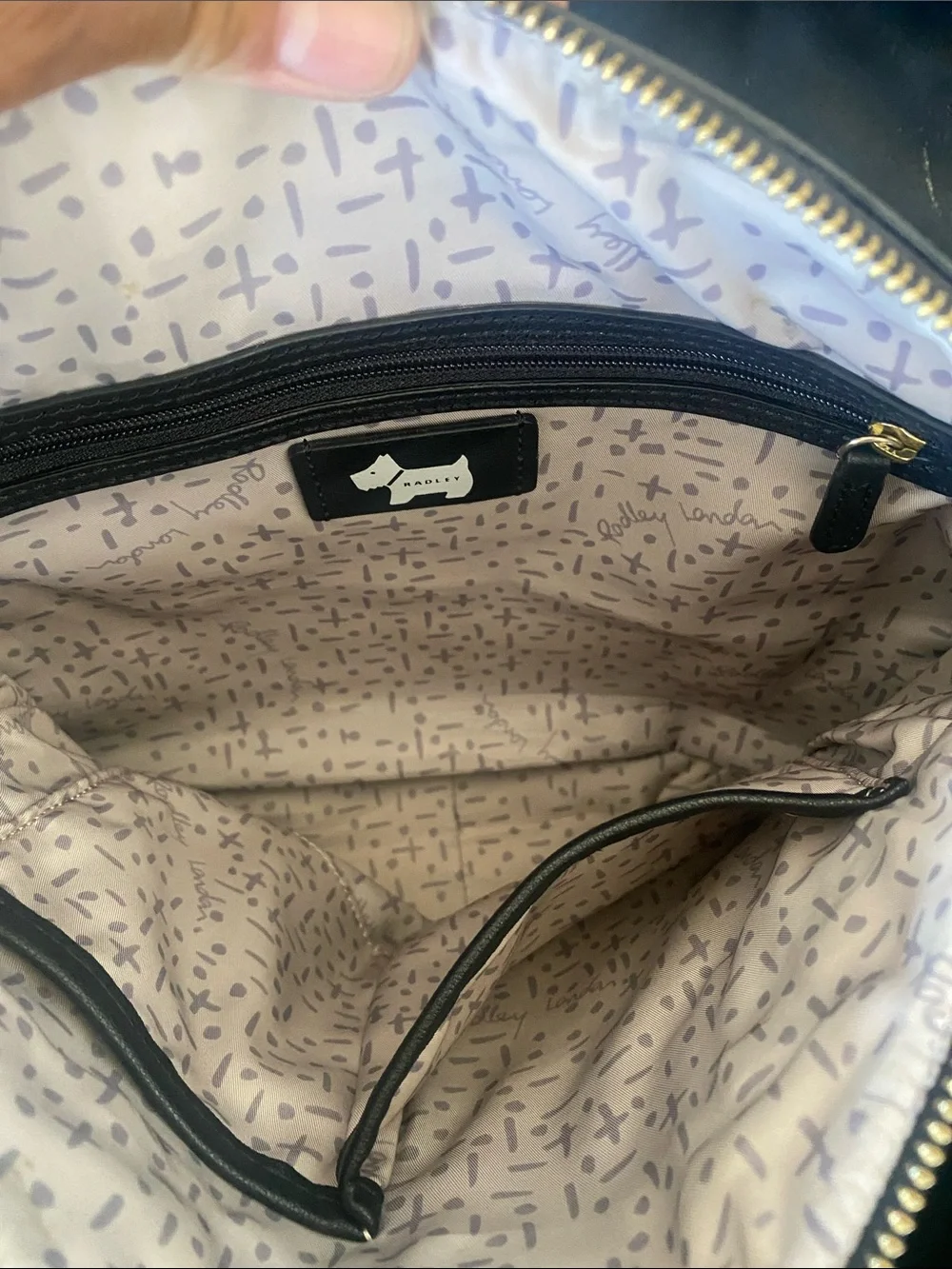 RADLEY LONDON sleek black